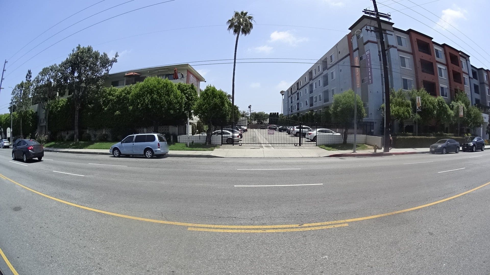 Street view near Motel, Van Nuys — © mly_la (CC BY-SA · Mapillary)