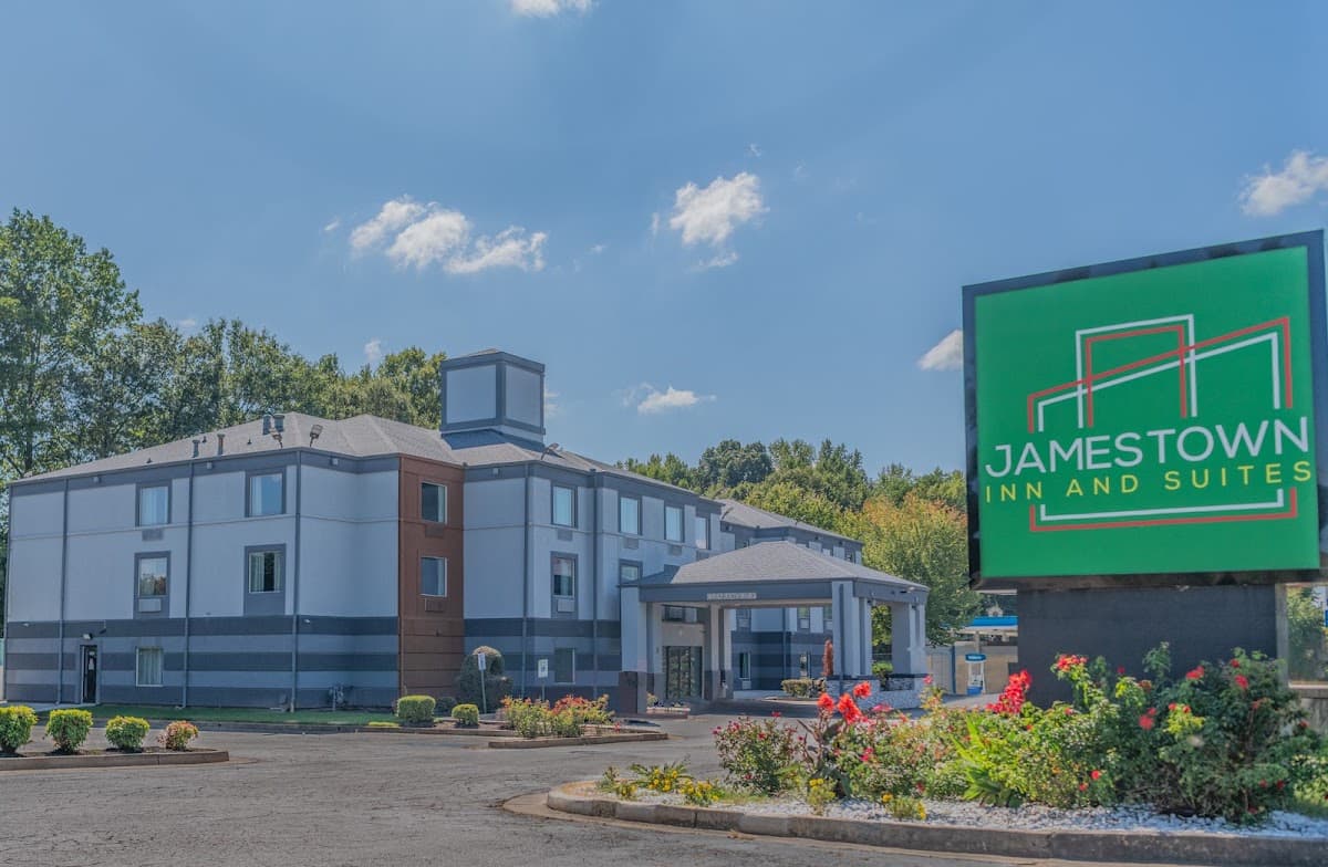Jamestown Inn And Suites, Hotel in Riverdale