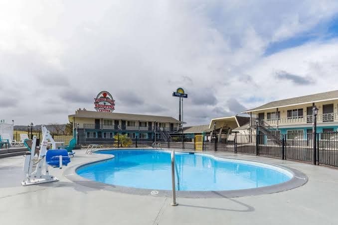 Rosewood Inn & Suites, Hotel in Roseburg
