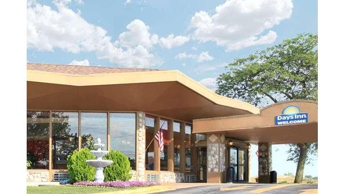 Days Inn by Wyndham Toledo, Hotel in Rossford