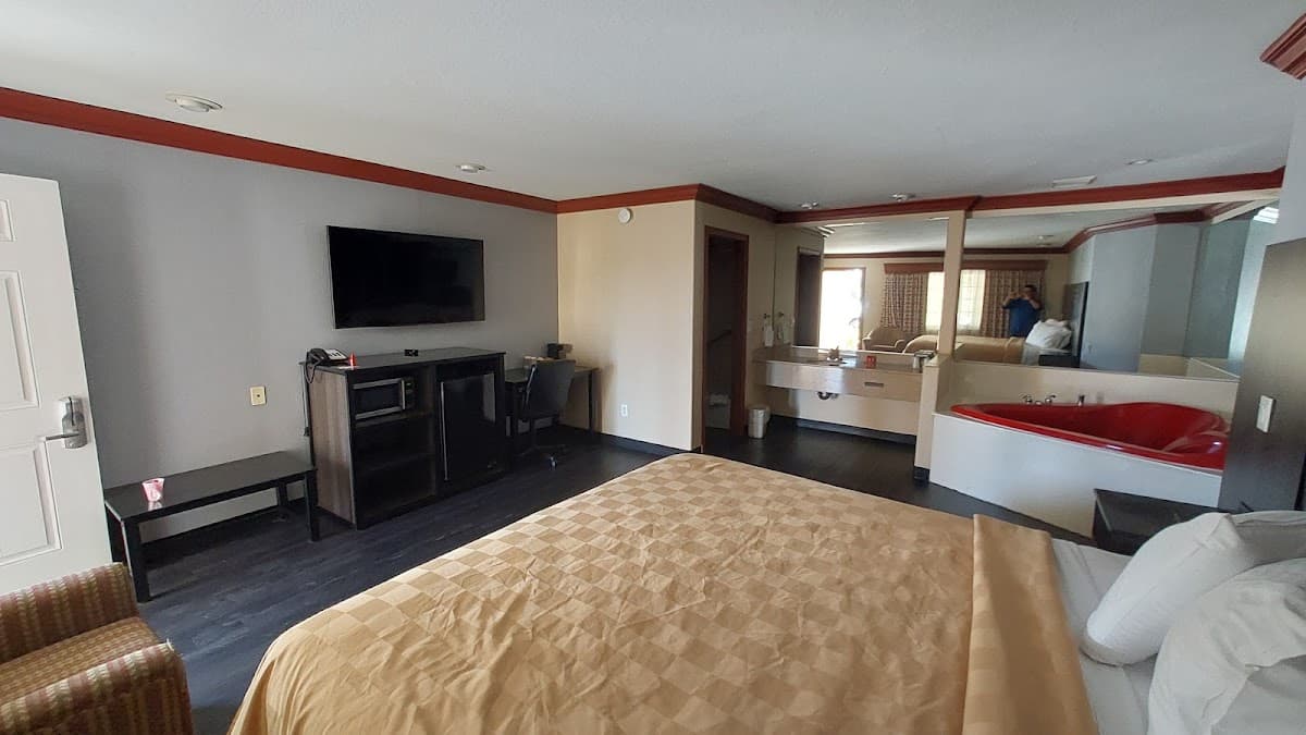 Thunderbird Lodge, Lodge in Riverside