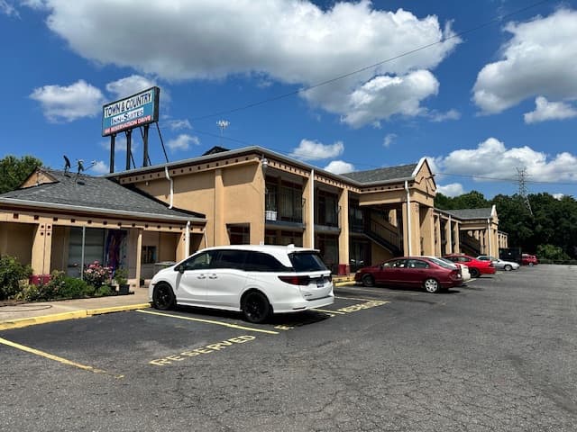 TOWN AND COUNTRY INN, Motel in Spindale