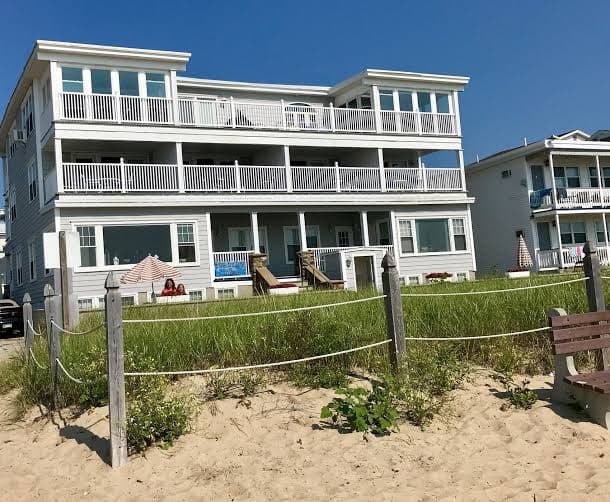 The Beach House Oceanfront Suites & Kitchenettes, Motel in Old Orchard Beach