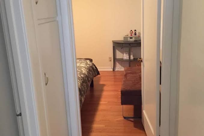 2 BR / 1 Bath East Sac Guest House Near Downtown Midtown, Guesthouse in Sacramento