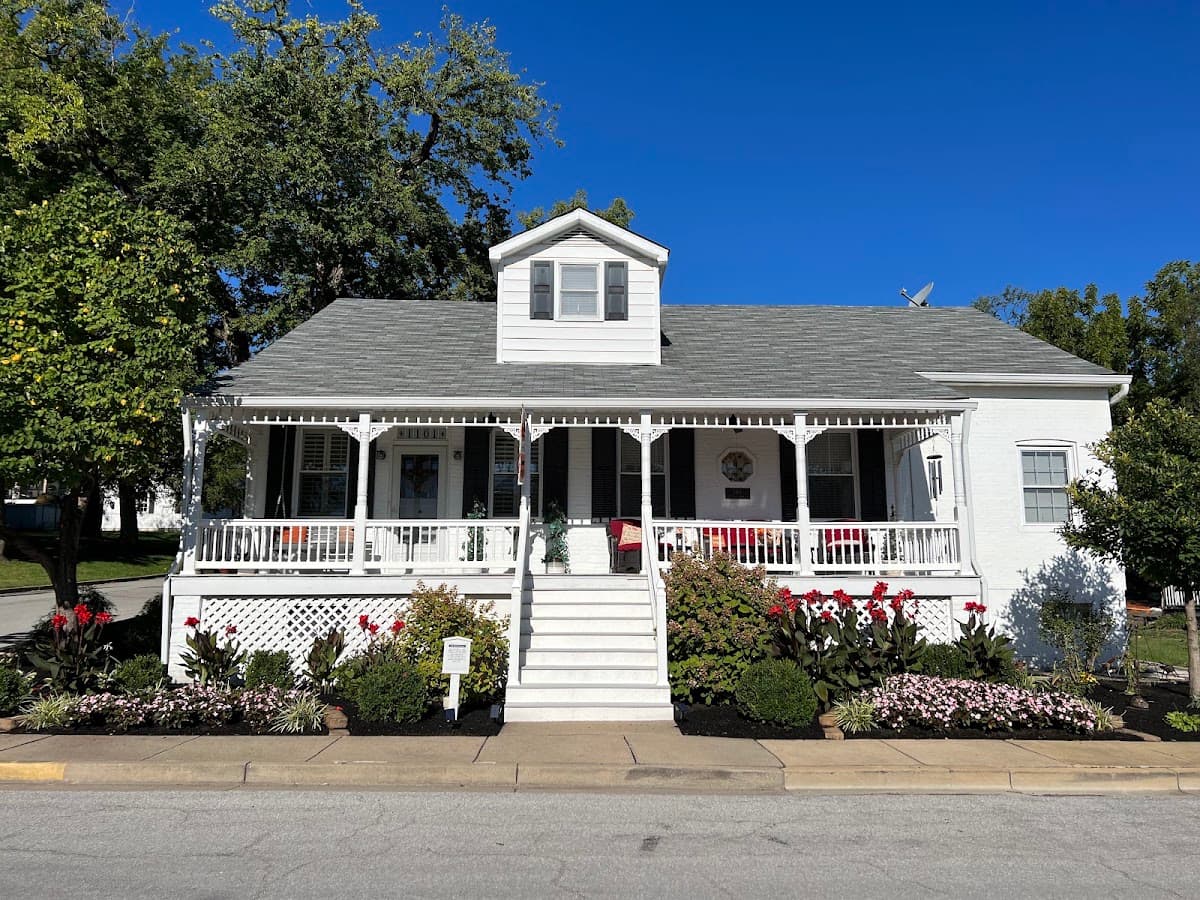 Inn Frenchtown Bed and Breakfast, Bed & Breakfast in Saint Charles