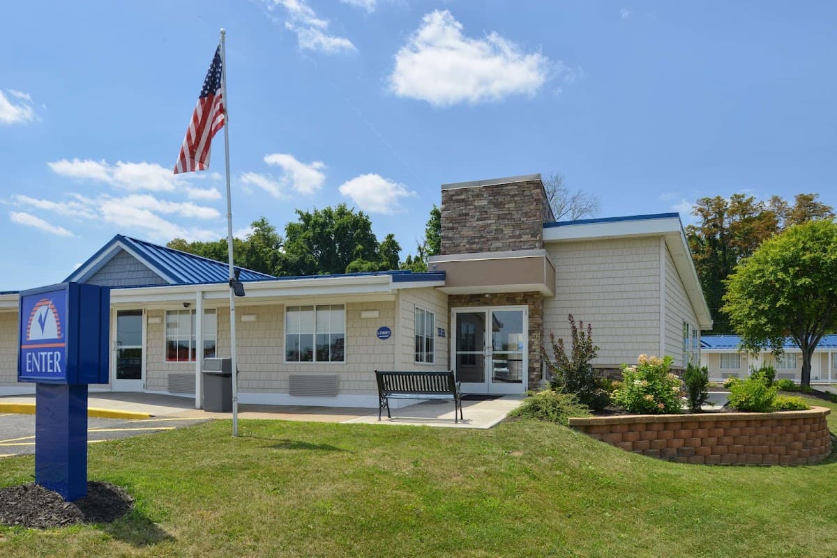 Americas Best Value Inn & Suites St. Clairsville Wheeling, Hotel in Saint Clairsville
