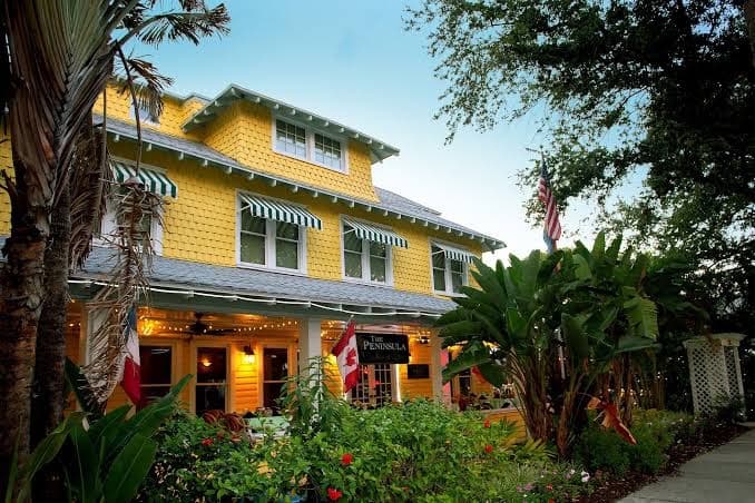 Peninsula Bed & Cocktails, Hotel in Saint Pete Beach