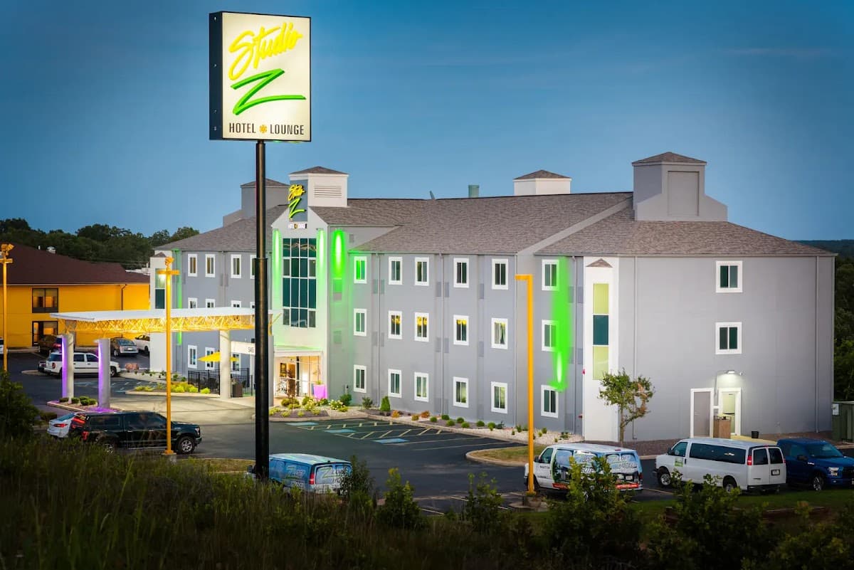 Studio Z, an Ascend Collection Hotel, Hotel in Saint Robert
