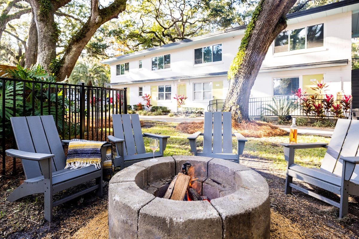 Queens Court Inn, Hotel in Saint Simons Island