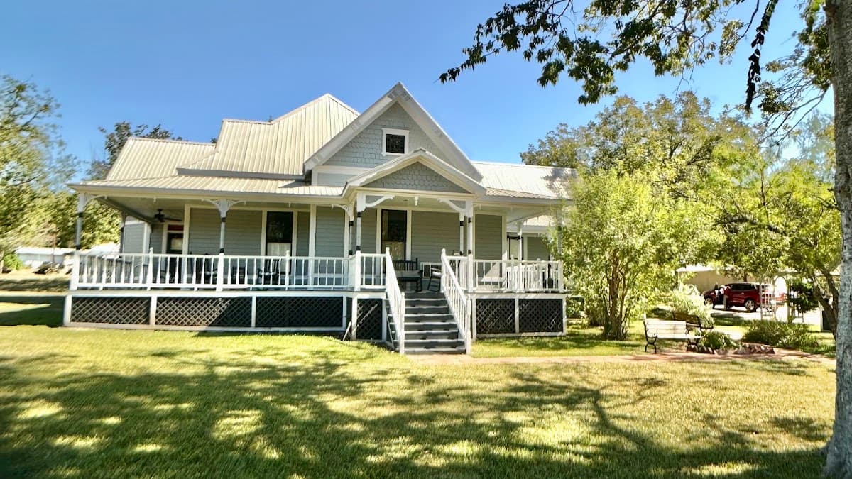 Inn on the Creek, Bed & Breakfast in Salado