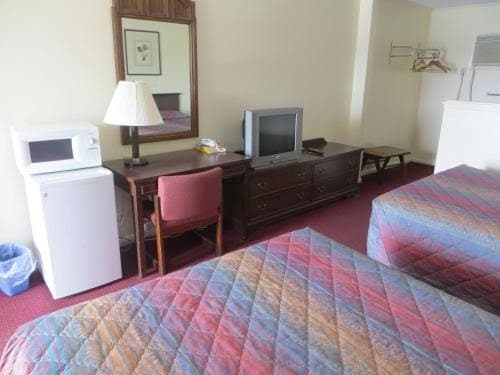 Travelers Lodge, Hotel in Salina