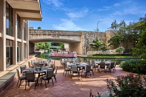 San Antonio Marriott Riverwalk, Hotel in San Antonio