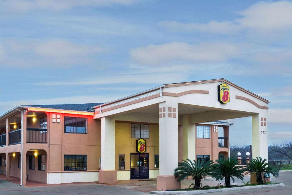 Super 8 by Wyndham San Antonio/Riverwalk Area, Hotel in San Antonio