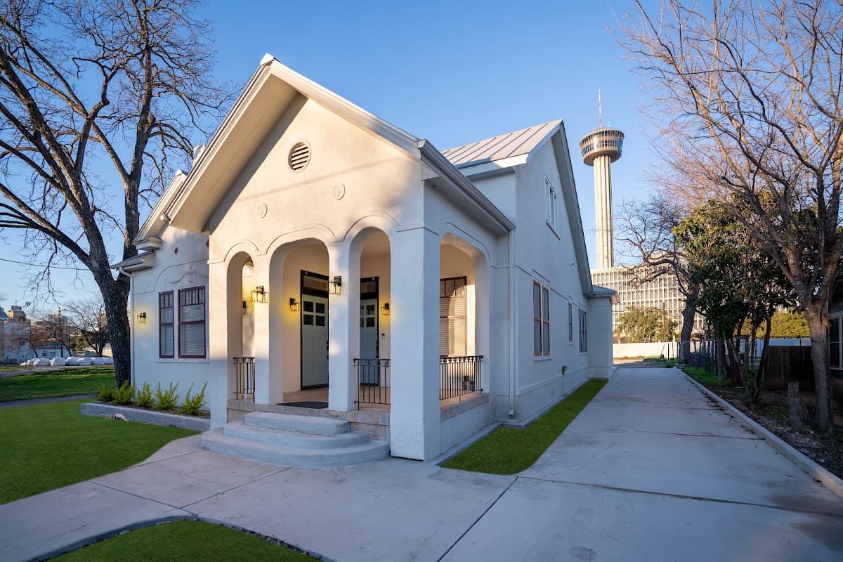 MAVA Home, Bed & Breakfast in San Antonio