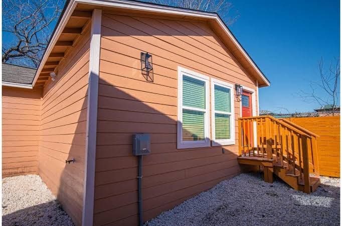 Adorable 2BR Guesthouse Close to Riverwalk and DT - Two-Bedroom Apartment, Guesthouse in San Antonio