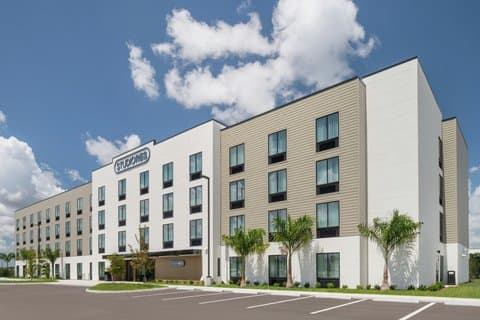 StudioRes by Marriott Fort Myers Airport, Hotel in Three Oaks