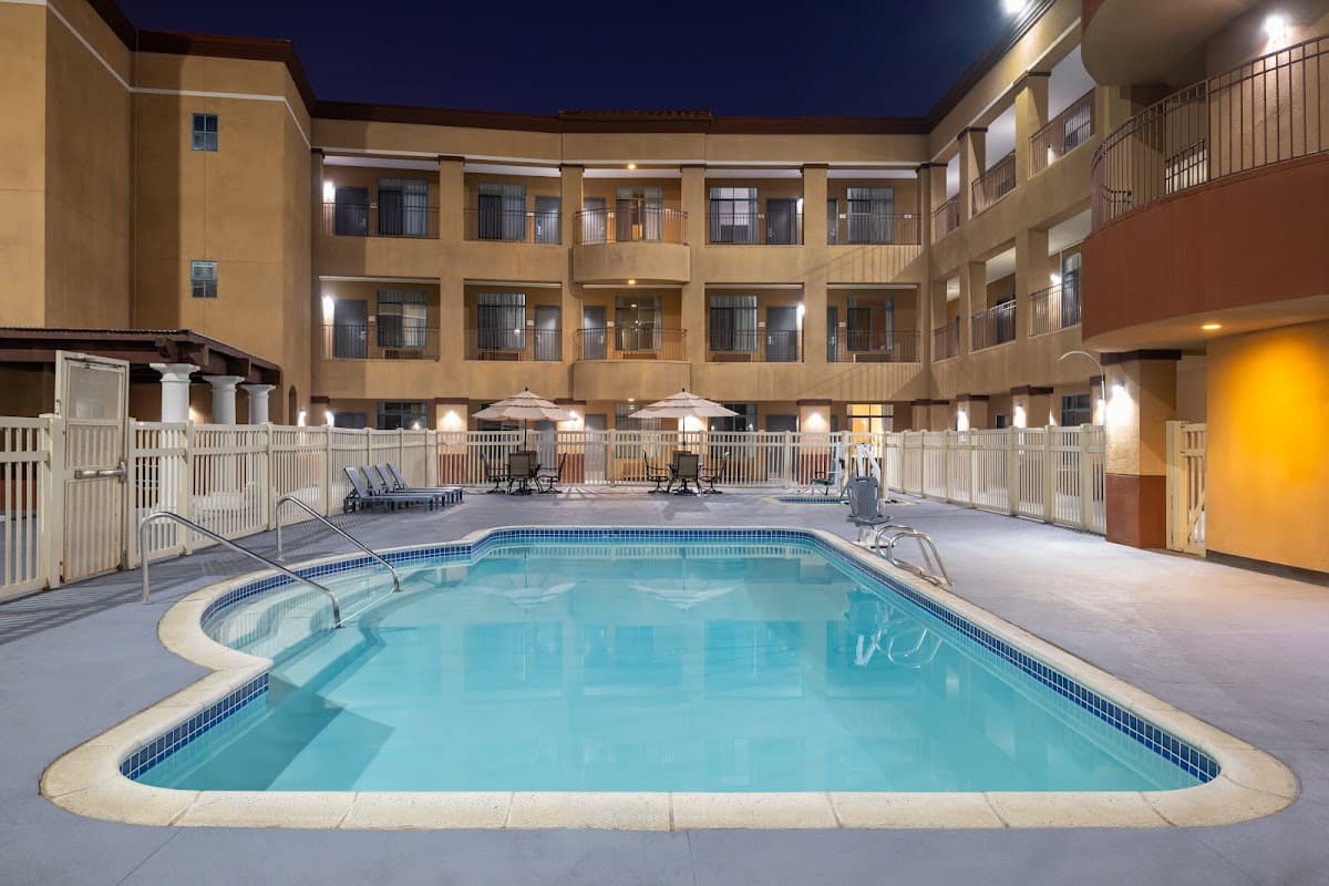 Ramada Suites by Wyndham San Diego/Hotel Circle Area, Hotel in San Diego