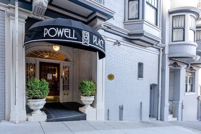 Powell Place, Resort in Chinatown