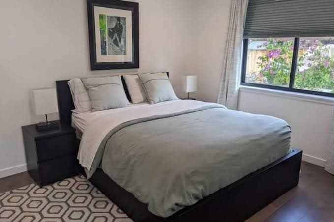 Modern, light-filled guesthouse w /private entrance, Guesthouse in Communications Hill