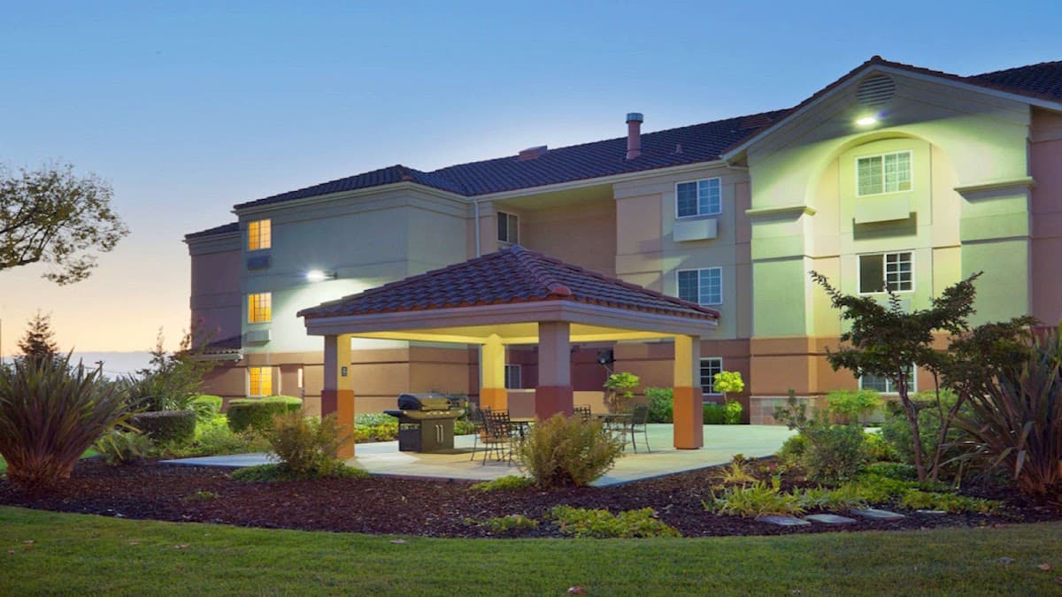 Sonesta Simply Suites Silicon Valley - Santa Clara, Hotel in Santa Clara
