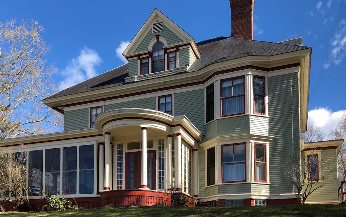 Guilford Bed and Breakfast, Bed & Breakfast in Sangerville
