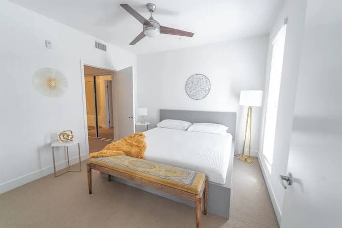 Orange County Luxury Apartments, Hotel in Tustin Legacy