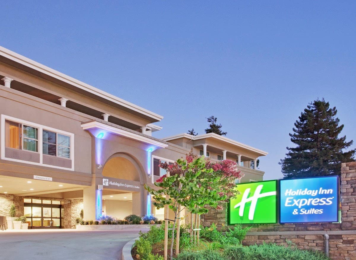 Holiday Inn Express & Suites Santa Cruz, an IHG Hotel, Hotel in Santa Cruz