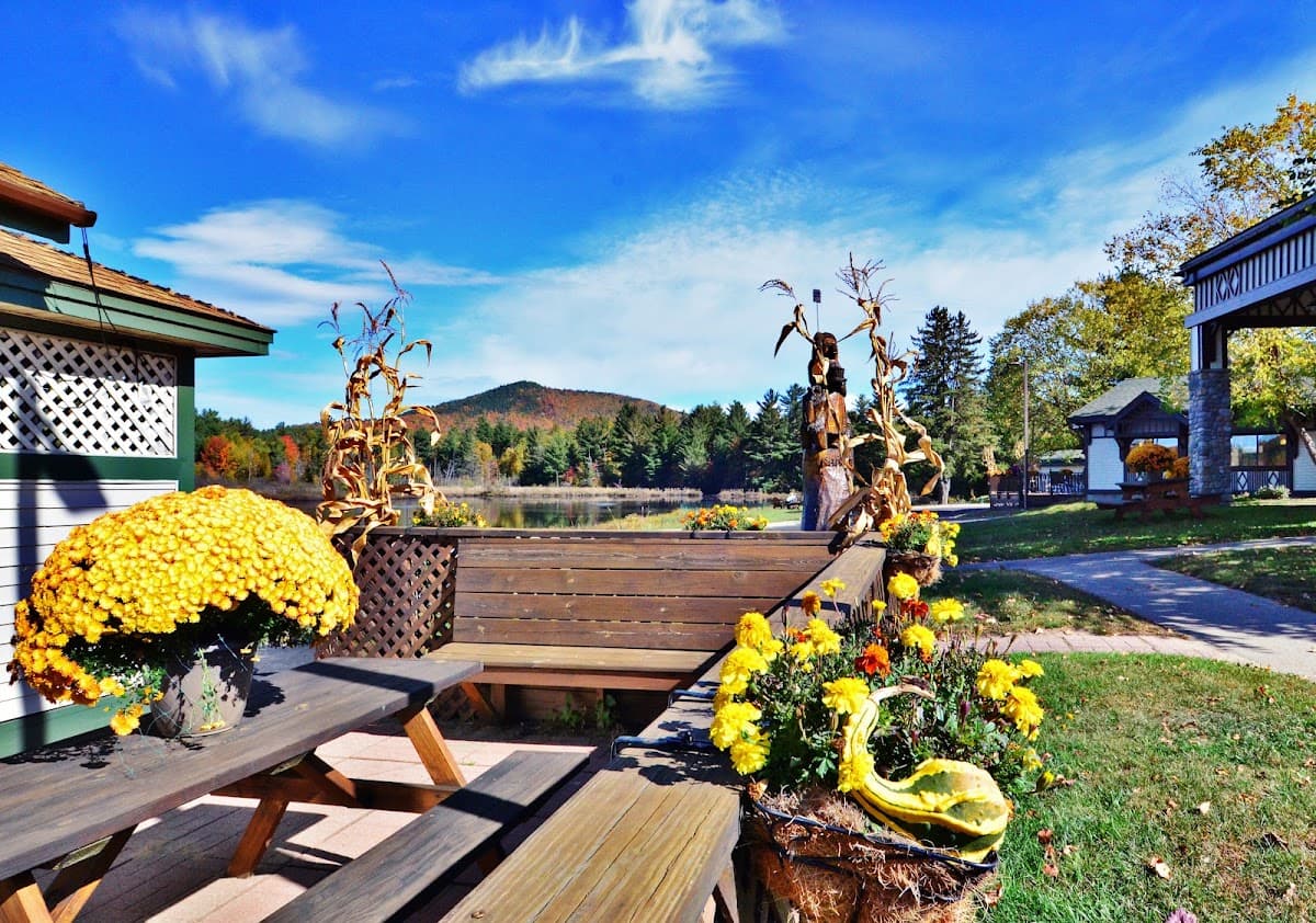 Mountain Lake Inn, Hotel in Saranac Lake