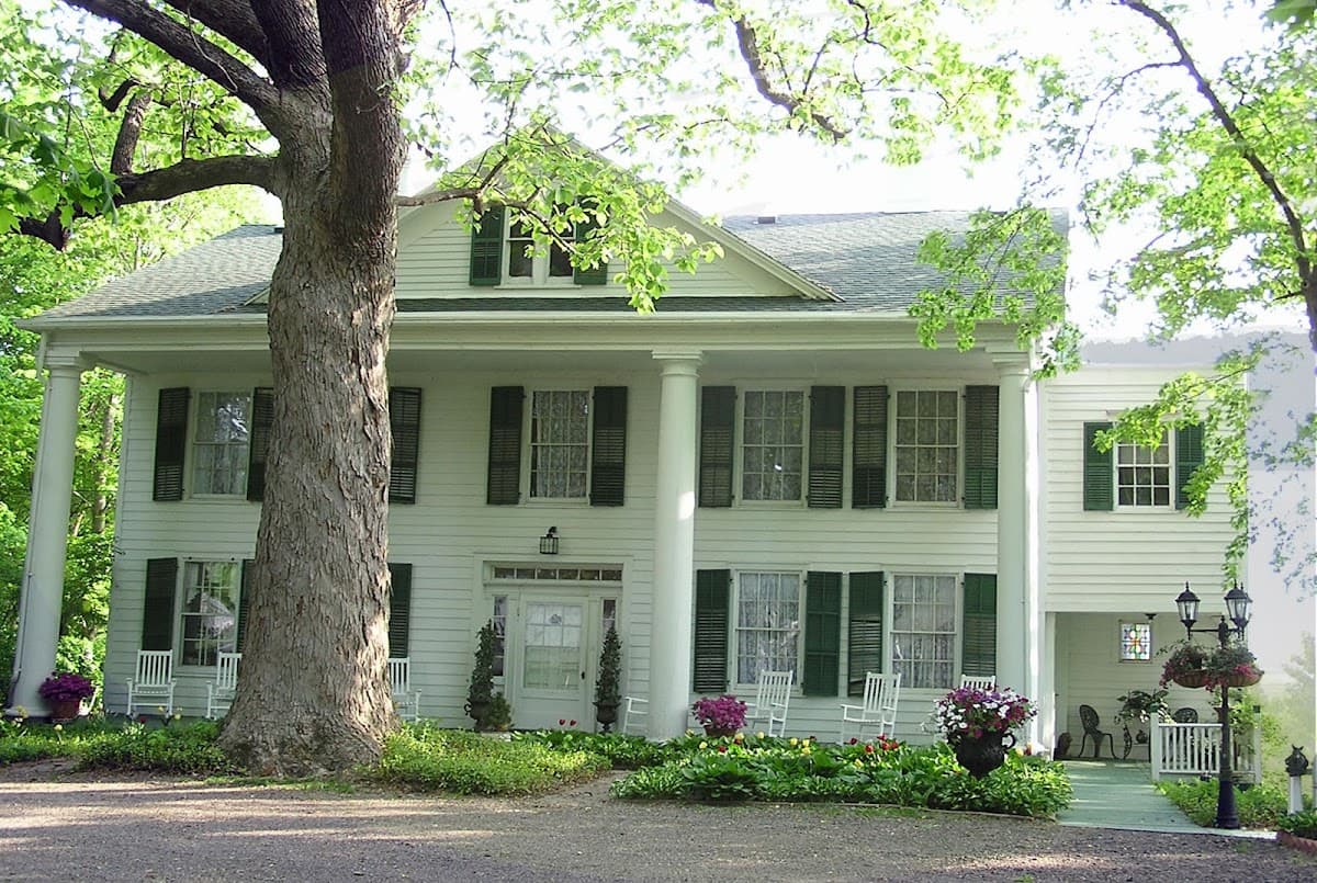 Renwick Clifton House, Bed & Breakfast in Saugerties South