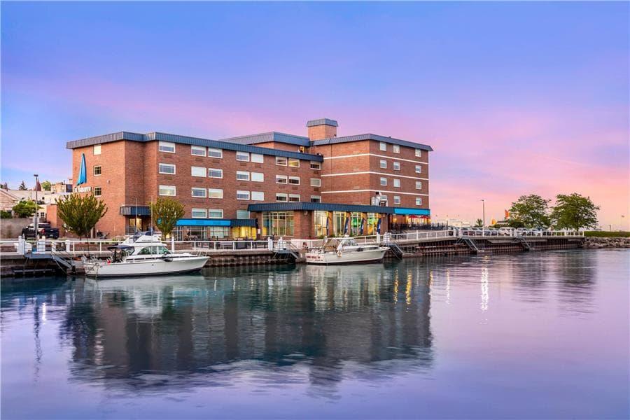 The Harborview on Lake Michigan, an Ascend Collection Hotel, Hotel in Saukville