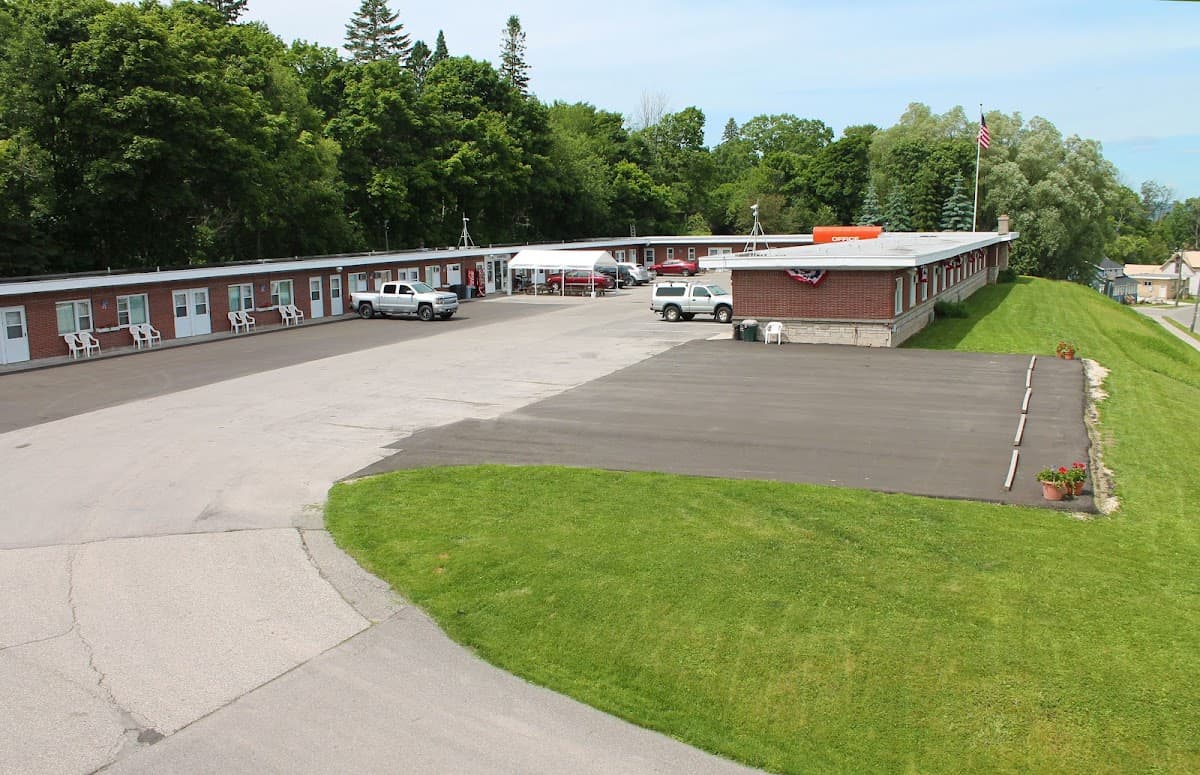 Budget Host Crestview Inn, Hotel in Sault Ste. Marie