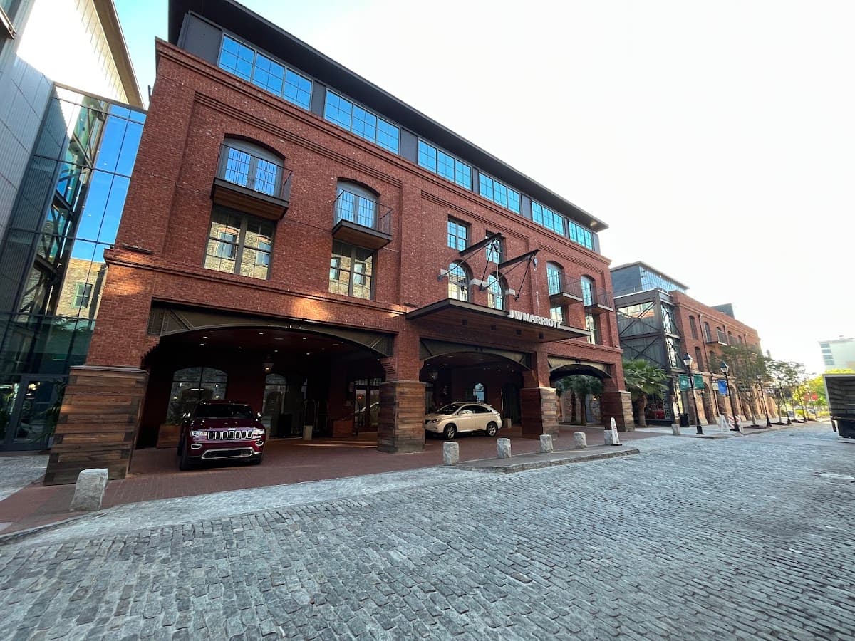 Three Muses Building by Kessler, Hotel in Savannah