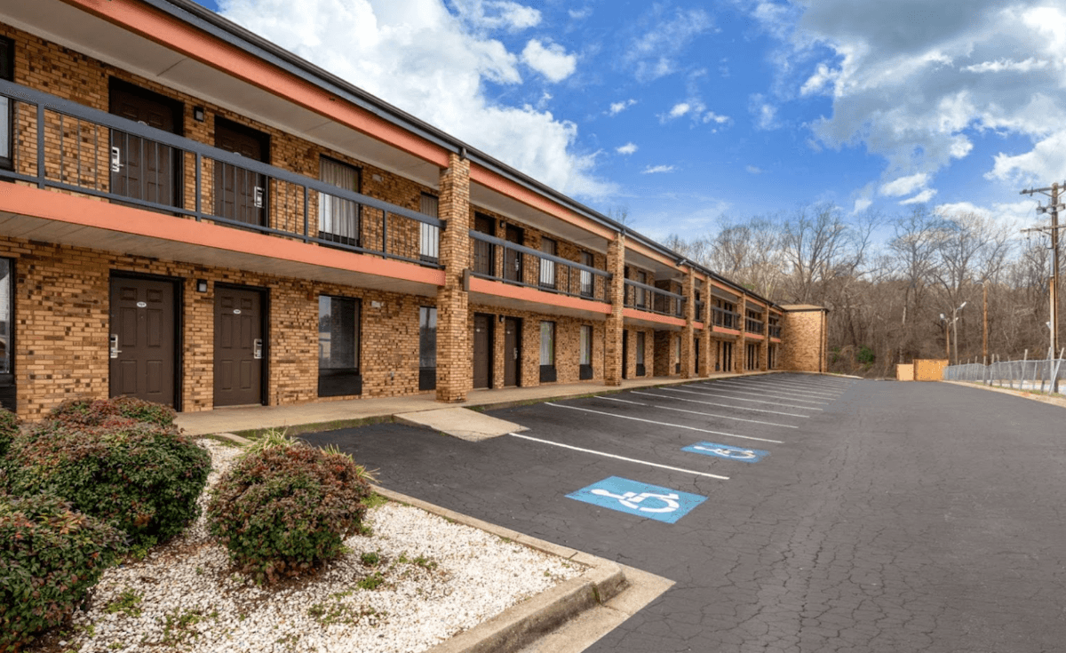 Southern Inn & Suites, Motel in Saxon
