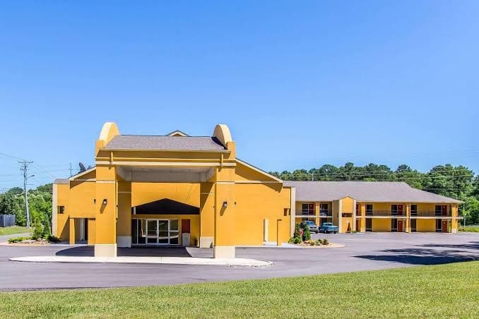 Days Inn By Wyndham Scottsboro AL, Hotel in Scottsboro