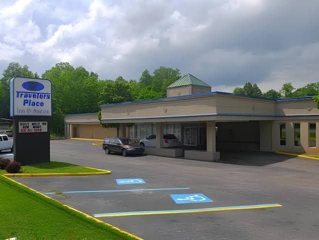 Traveler's Place Inn & Suites, Hotel in Scottsboro