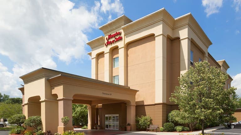 Hampton Inn & Suites Greenfield, Hotel in Shelburne