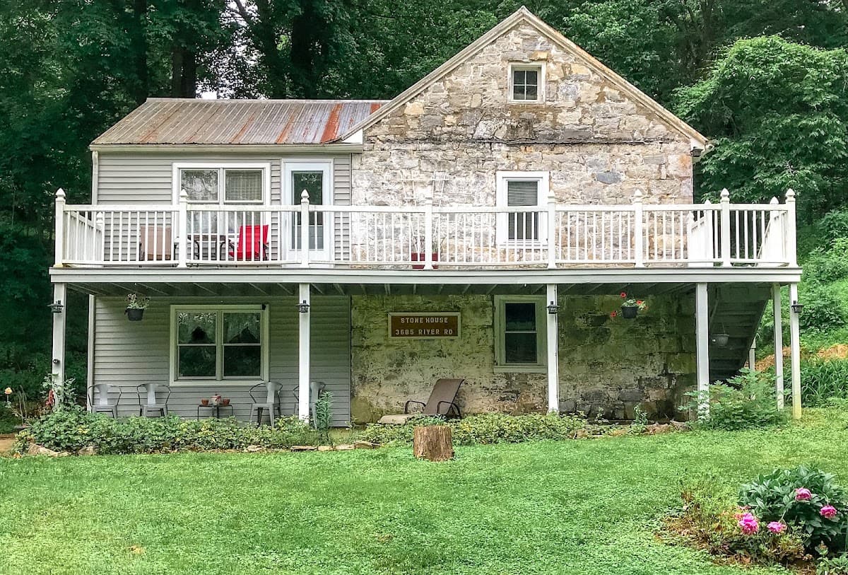 Stone River House, Bed & Breakfast in Shepherdstown