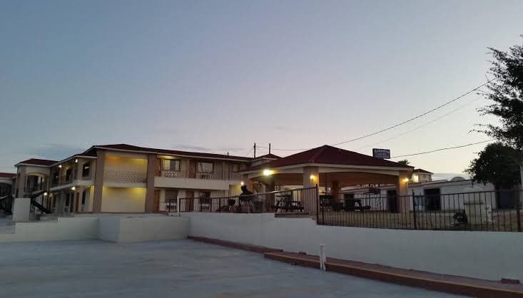 Lakeview Inn & Suites, Hotel in Falcon Lake Estates