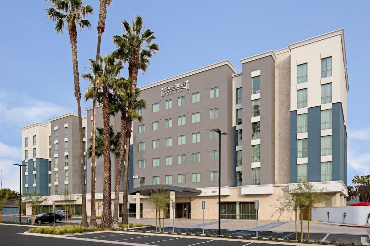 Staybridge Suites Long Beach Airport by IHG, Aparthotel in Signal Hill