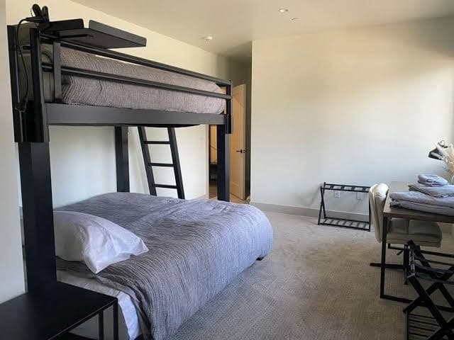 Welcome to Silver Jewel! A new 4-bedroom house on the Blue River in Silverthorne, Hotel in Silverthorne