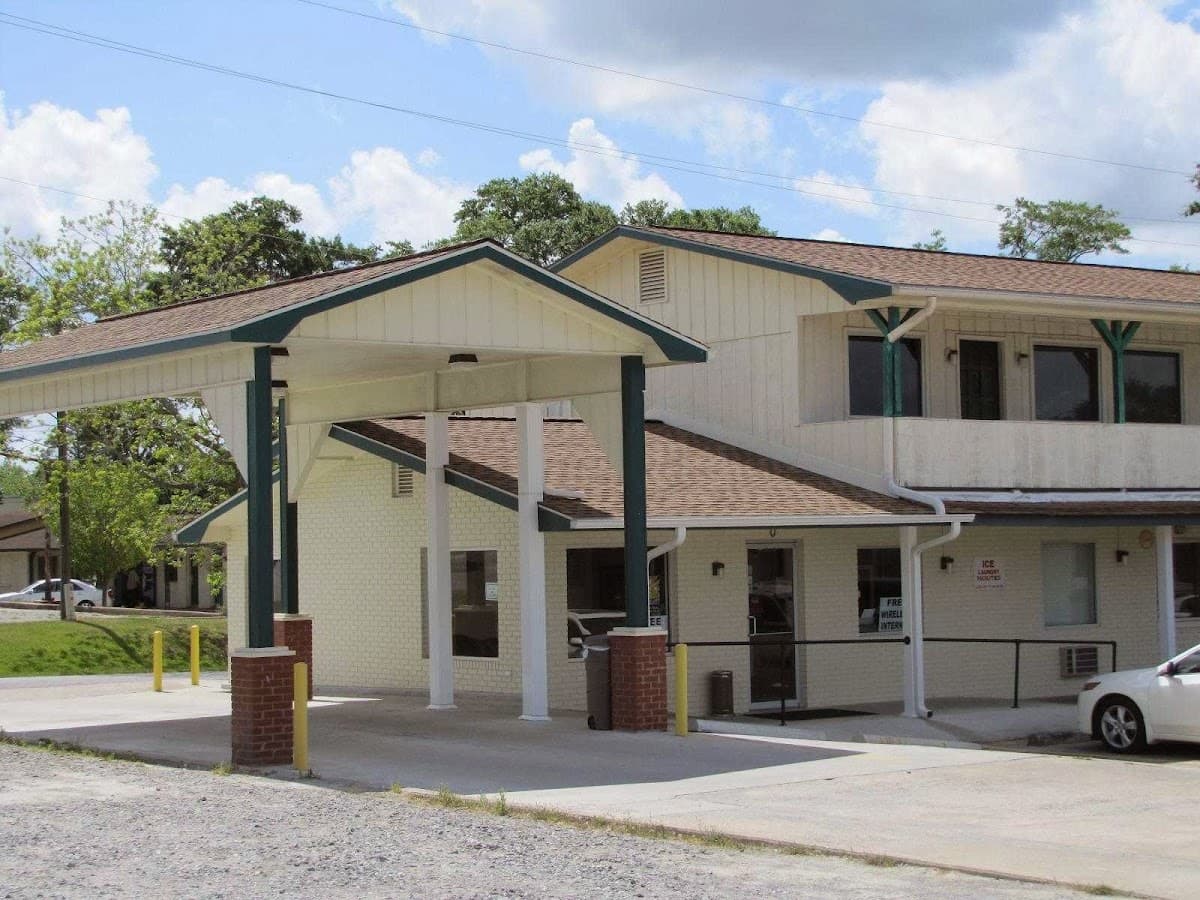 Royal Inn, Aparthotel in Soperton