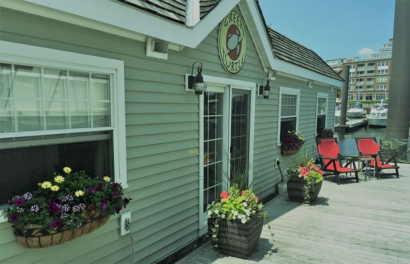 Green Turtle, Bed & Breakfast in East Boston
