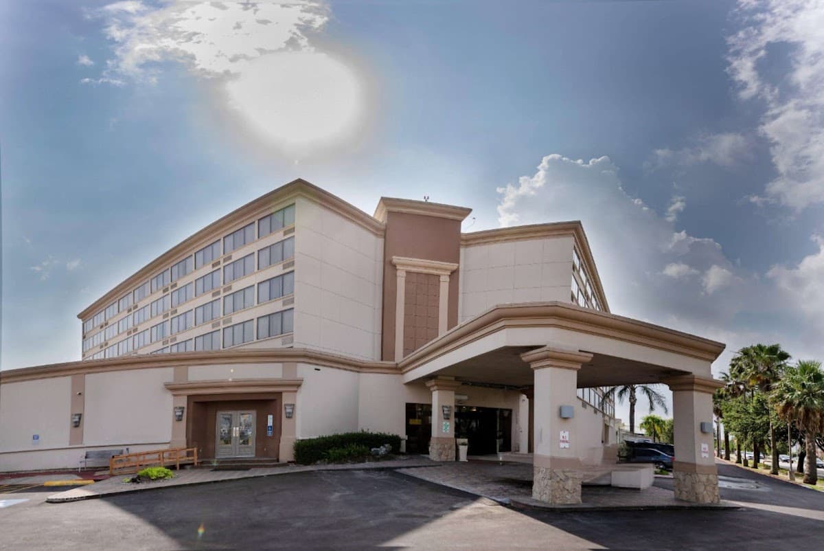 Wyndham Houston Hobby Airport, Hotel in South Houston