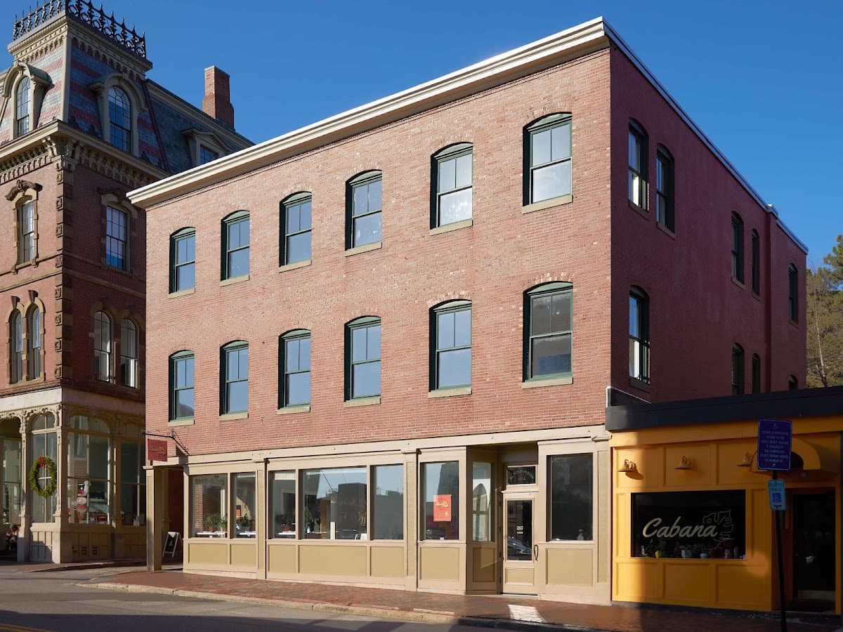 The Docent's Collection at 115 Middle Street, Aparthotel in South Portland