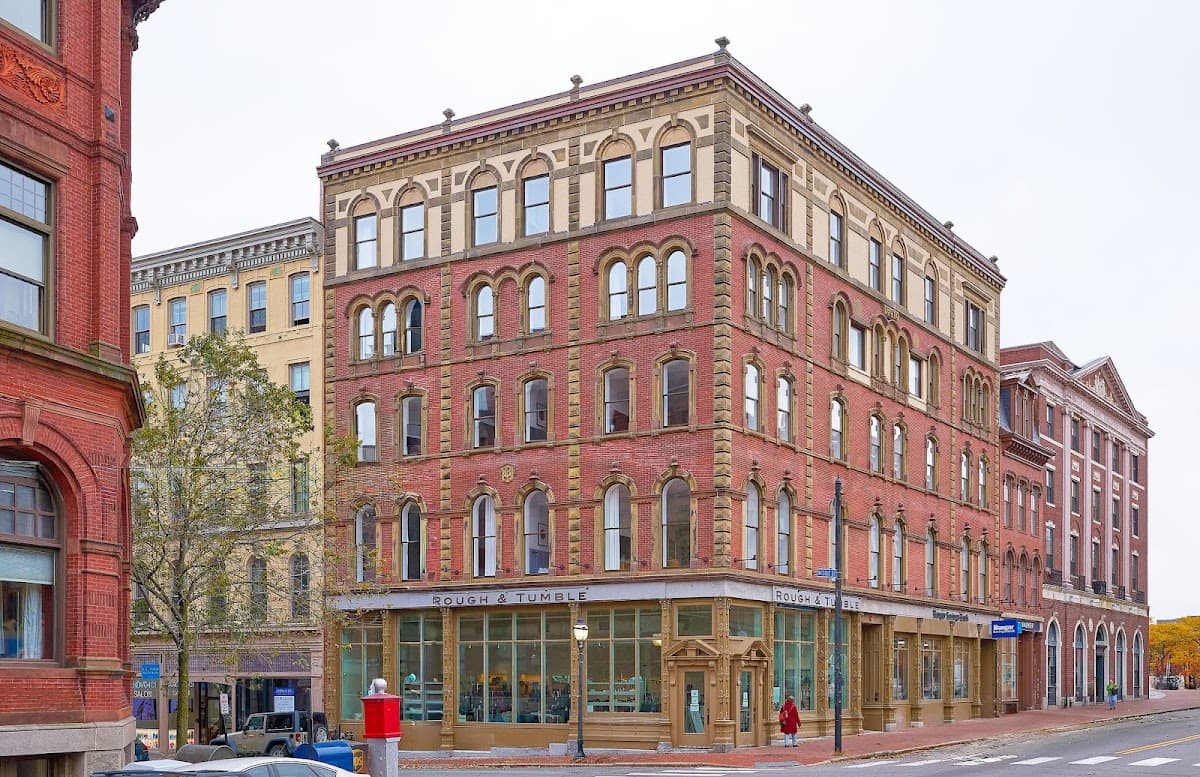 The Docent's Collection at 178 Middle Street, Aparthotel in South Portland