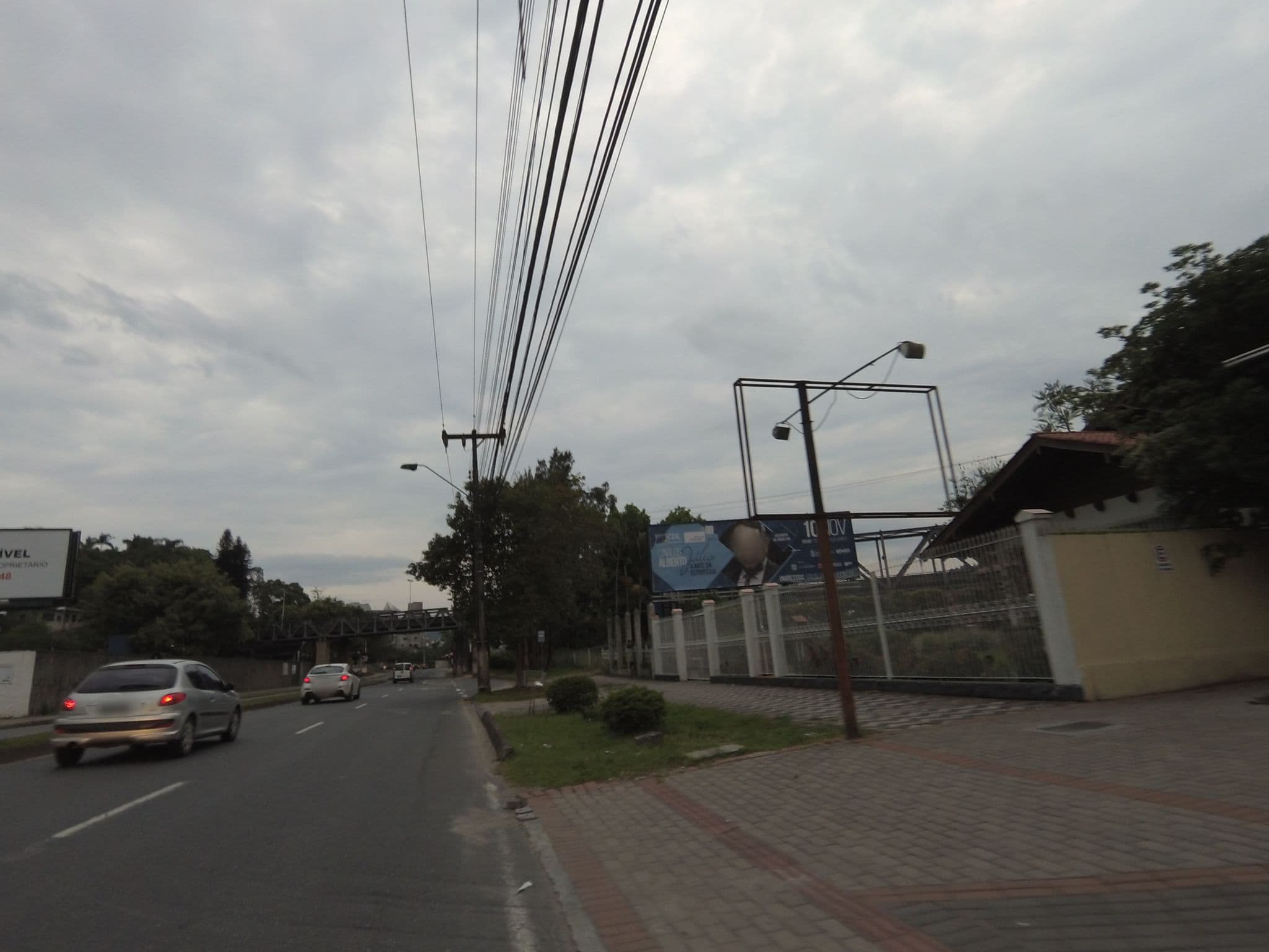 Street view near Hotel Blumenhof, Blumenau — © sricanesh (CC BY-SA · Mapillary)