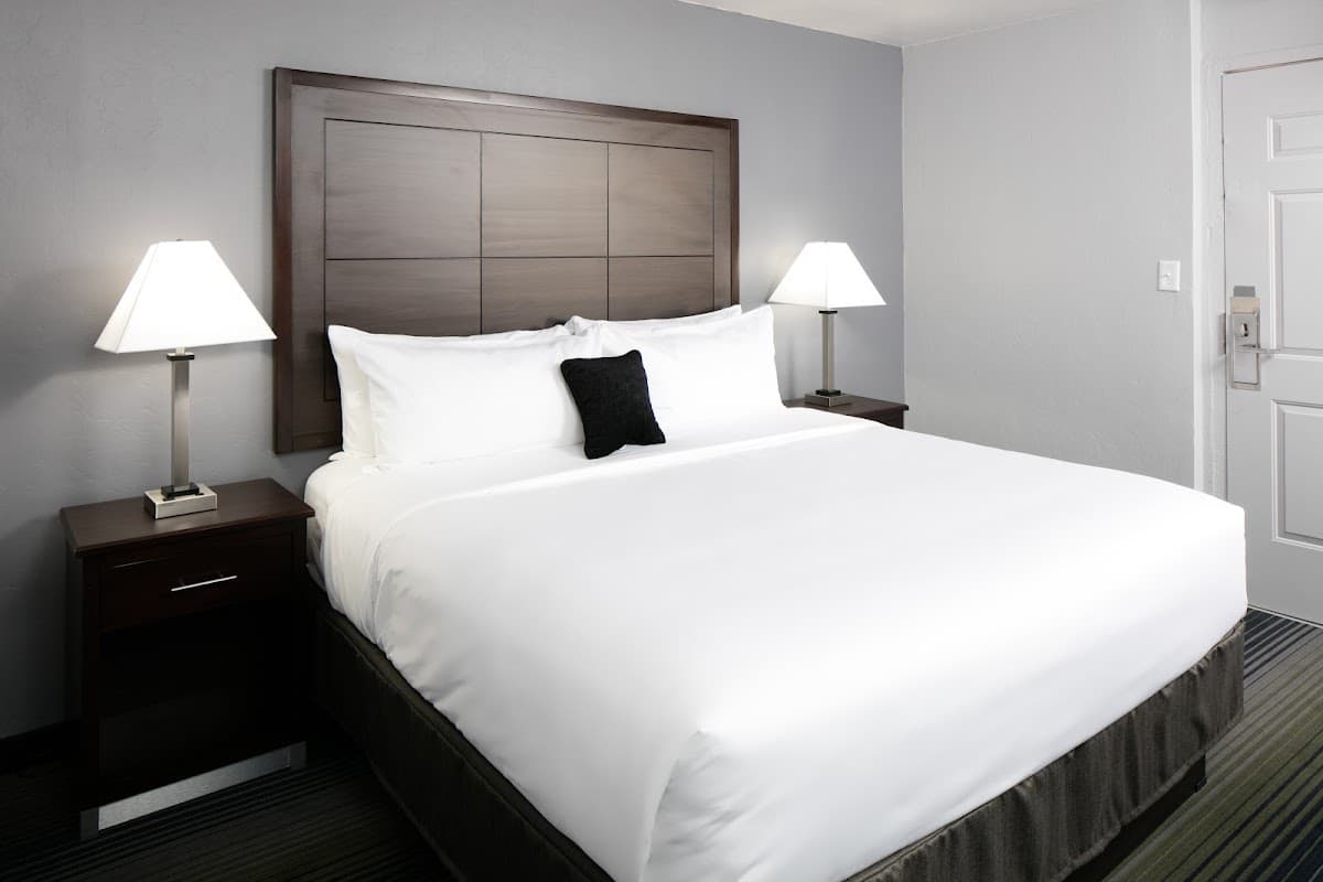 Red Lion Inn & Suites Tucson Downtown, Hotel in South Tucson