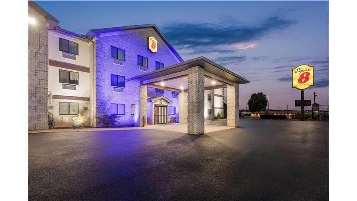 Super 8 by Wyndham Uniontown PA, Hotel in South Uniontown