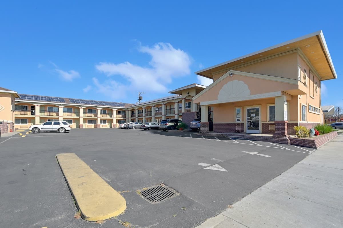 Americas Deluxe Inn,Marysville,Ca, Motel in Yuba City