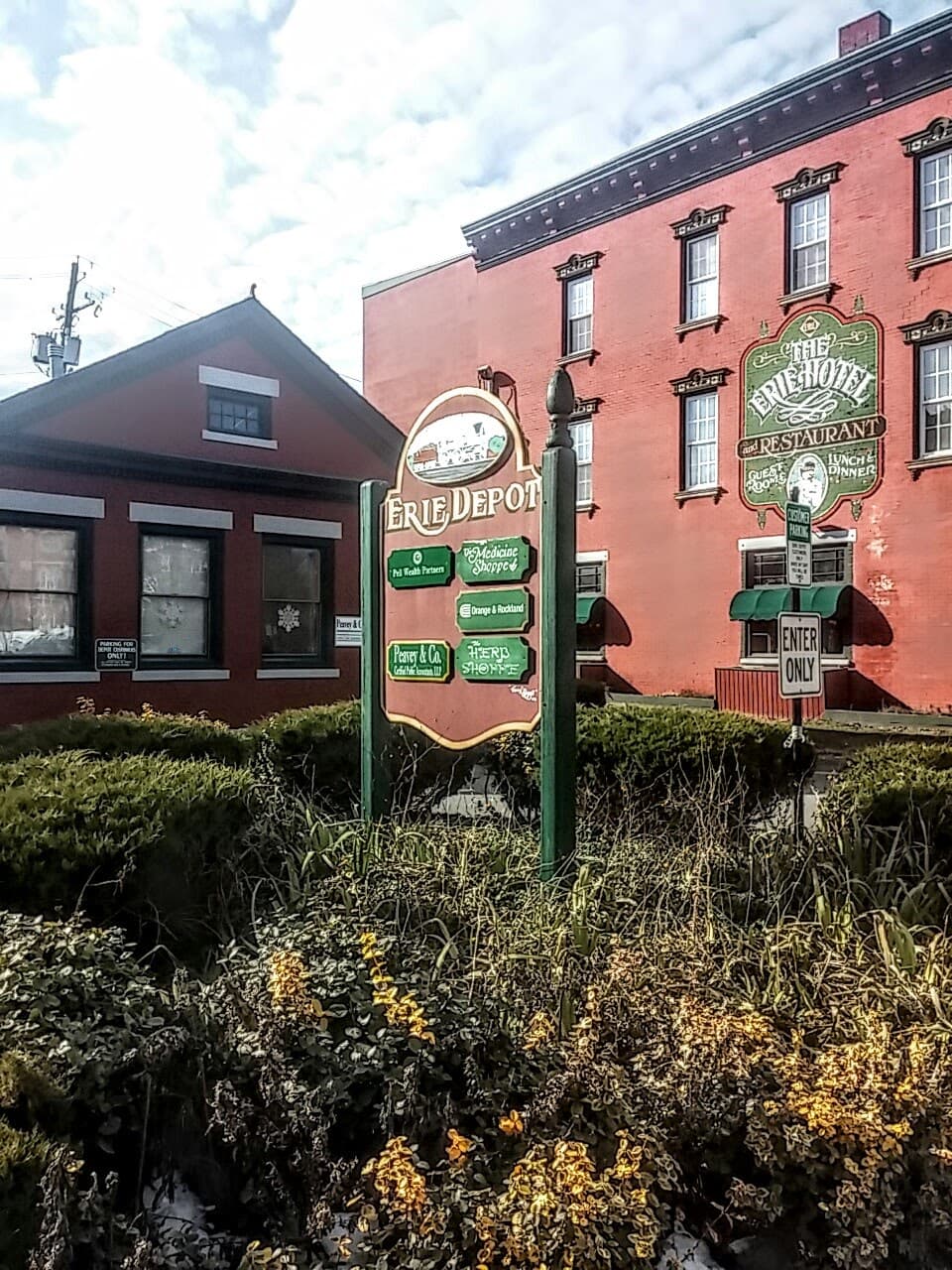Erie Trackside Manor, Hotel in Port Jervis